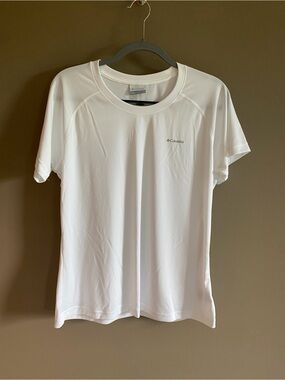 Columbia White Short Sleeve Active Tee
